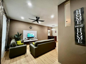 Ellyton Homestay - Beautiful, comfy & near to airport